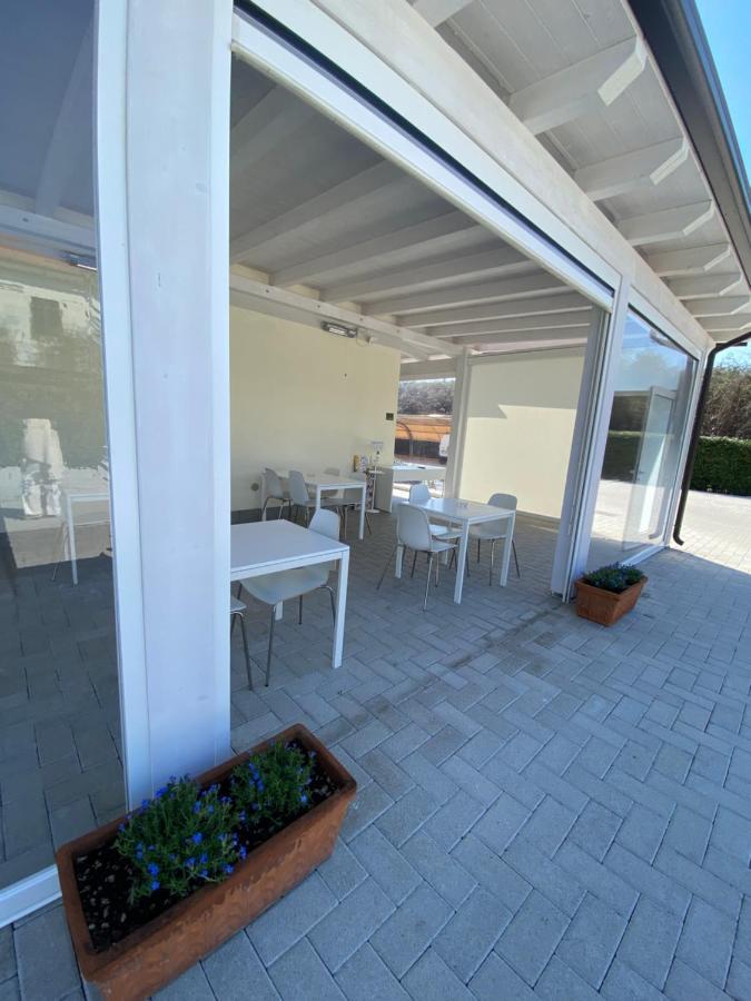 Rta La Pineta Aparthotel Sarzana Exterior foto