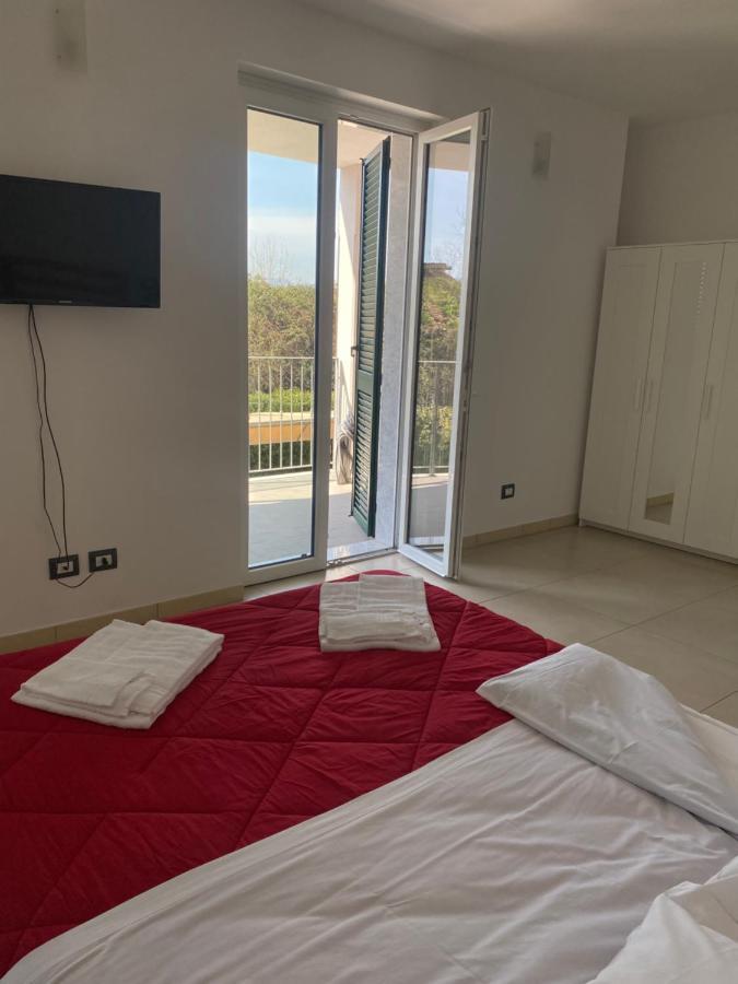 Rta La Pineta Aparthotel Sarzana Exterior foto